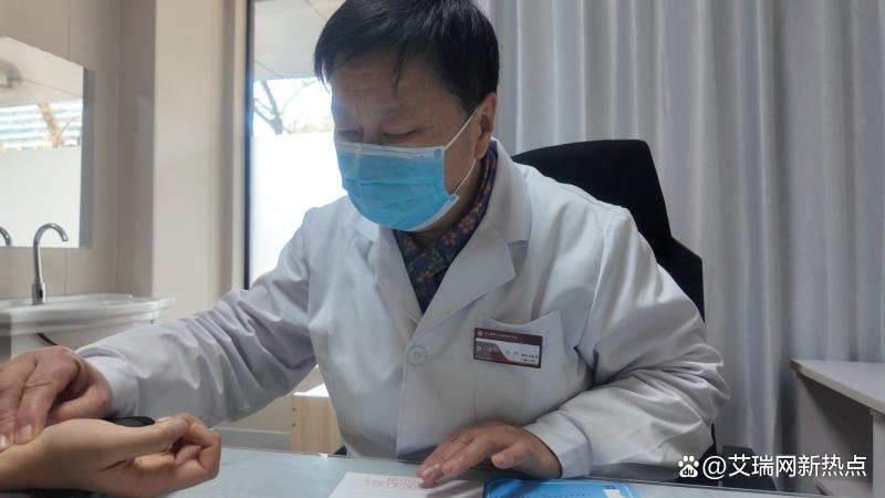 医者初心守心理健康，精神科杨晓以中西结合为患者打开康复新大门