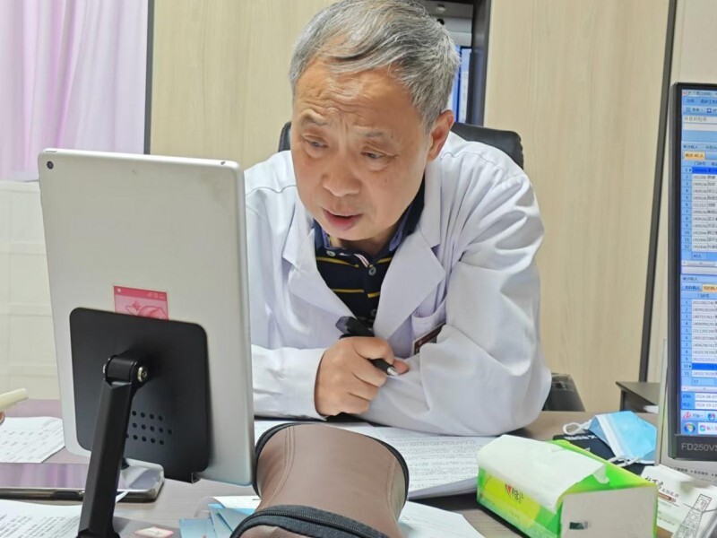 中西医结合点亮精神障碍患者回归希望，精神科杜万君获患者锦旗感谢